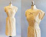 1950s Lace Dress / 50s Wiggle Dress /Floral Lace Dress / 1950s Cocktail Dress / 1950s Wedding Dress /Size Small
