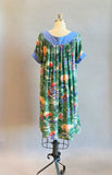 1950s Hawaiian Dress / Vintage Hawaiian / Rayon Hawaiian / Hawaiian Muumuu / Novelty Print / Size Small Size Medium