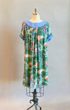 1950s Hawaiian Dress / Vintage Hawaiian / Rayon Hawaiian / Hawaiian Muumuu / Novelty Print / Size Small Size Medium