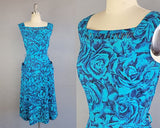 1950s Rose Print Dress /1950s Blue Roses Cotton Day Dress with Pockets / Size Medium