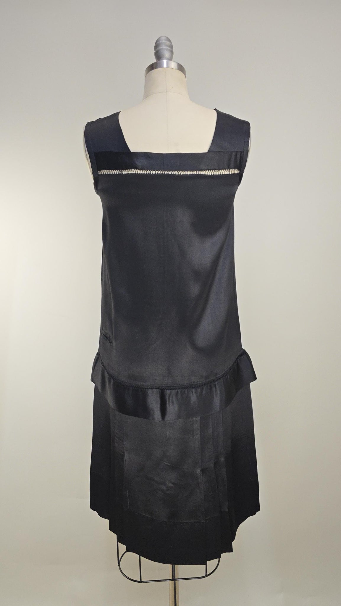 1920s Dress / Flapper Dress / Authentic 1920s / Black Satin Dress / Li – Off Broadway Vintage & Costumes